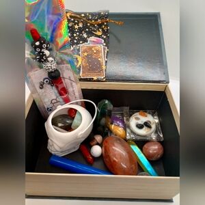 SALE 🧡🖤Halloween Crystal Box Witchy Mystery Gift